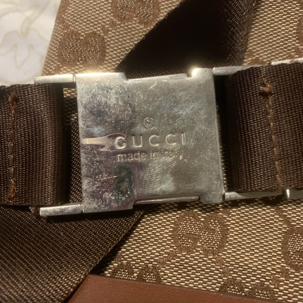 Women’s Gucci handbag